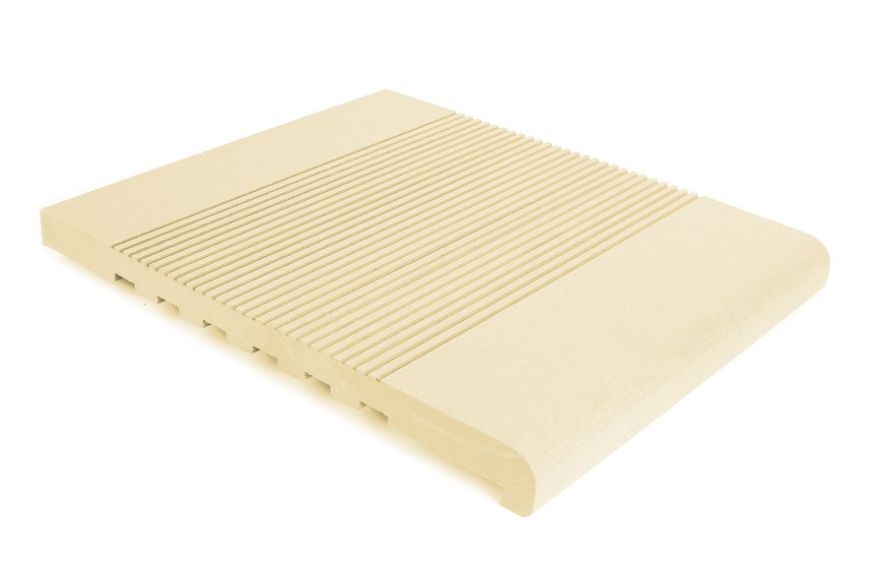 Ступень ДПК AЙ-ТЕХПЛАСТ цвет слоновой кости. купить в Омске